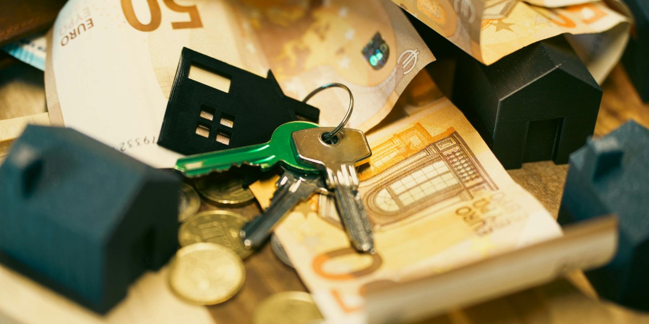 Crédit immobilier : pause estivale, flou à venir