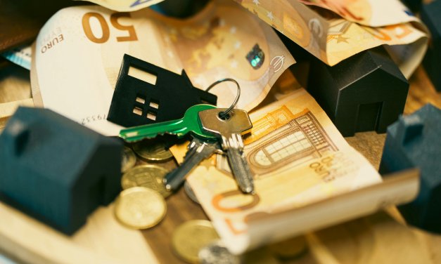 Crédit immobilier : pause estivale, flou à venir