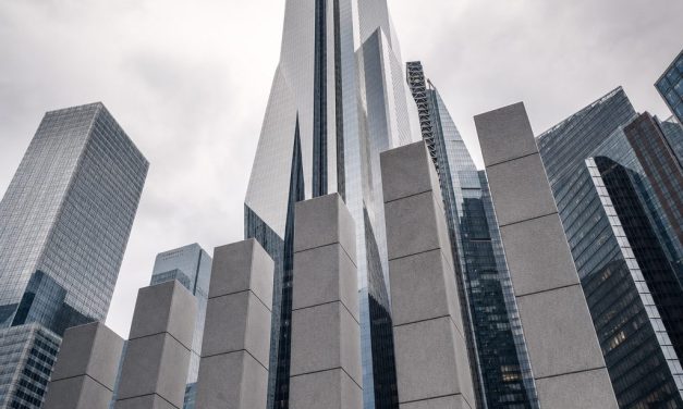 Investir à moindres frais : performances des 50 titans mondiaux