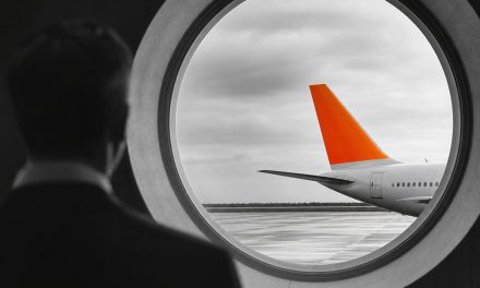 Apollo acquiert easyJet : Analyse d’une opération à 7,7 milliards de dollars